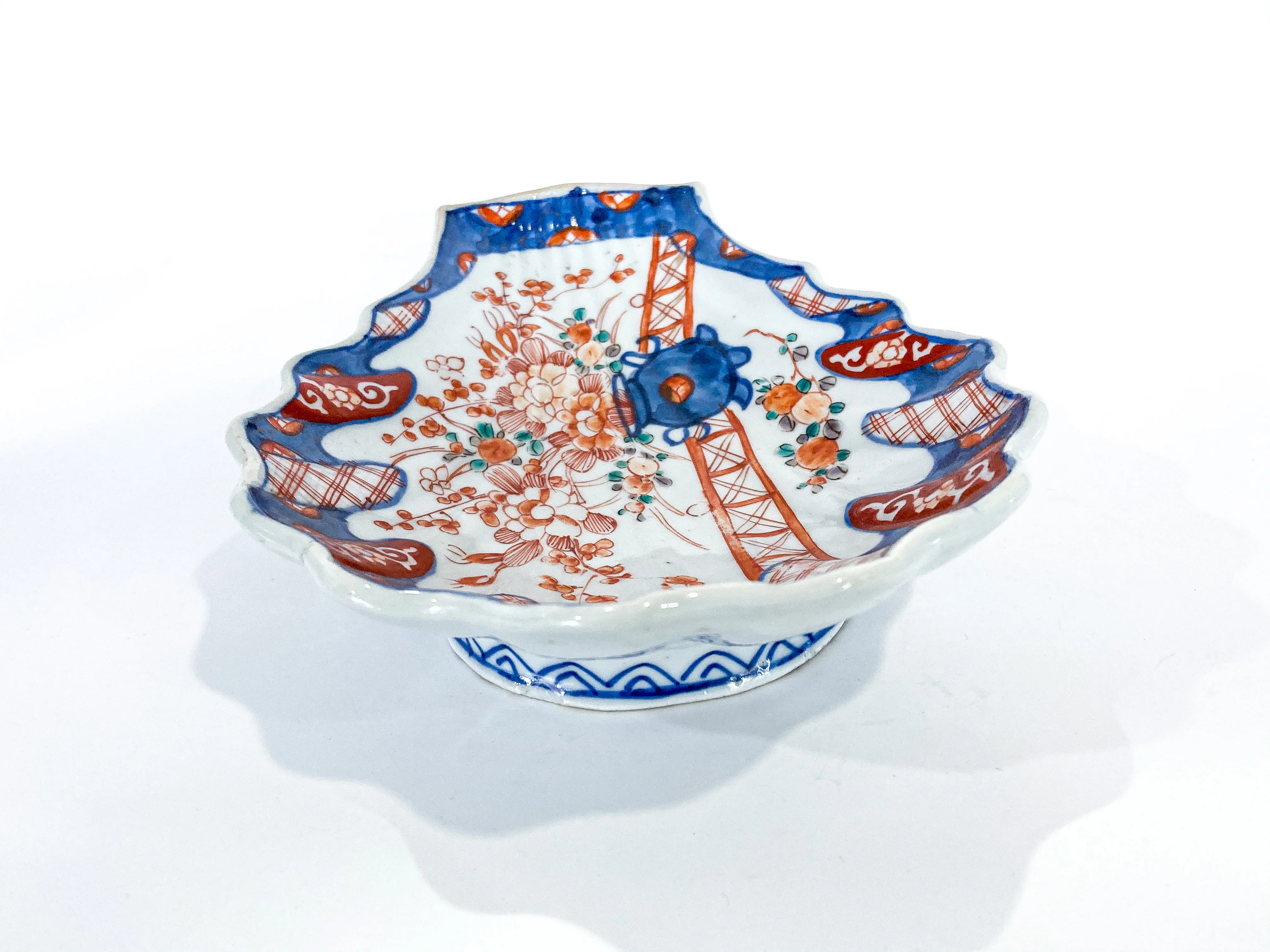 Antique Imari Floral Motif Shell Shaped Japanese Porcelain Dish Tray - Image 10