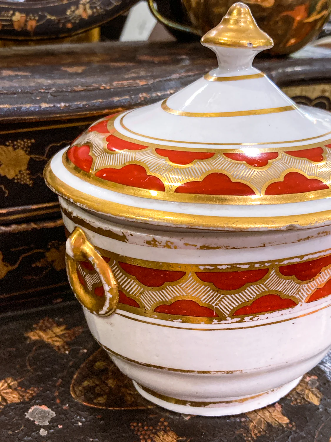 Antique 19th Century English Gilt Gold Iron Red Decorated Covered Porcelain Sugar Bowl - Image 8