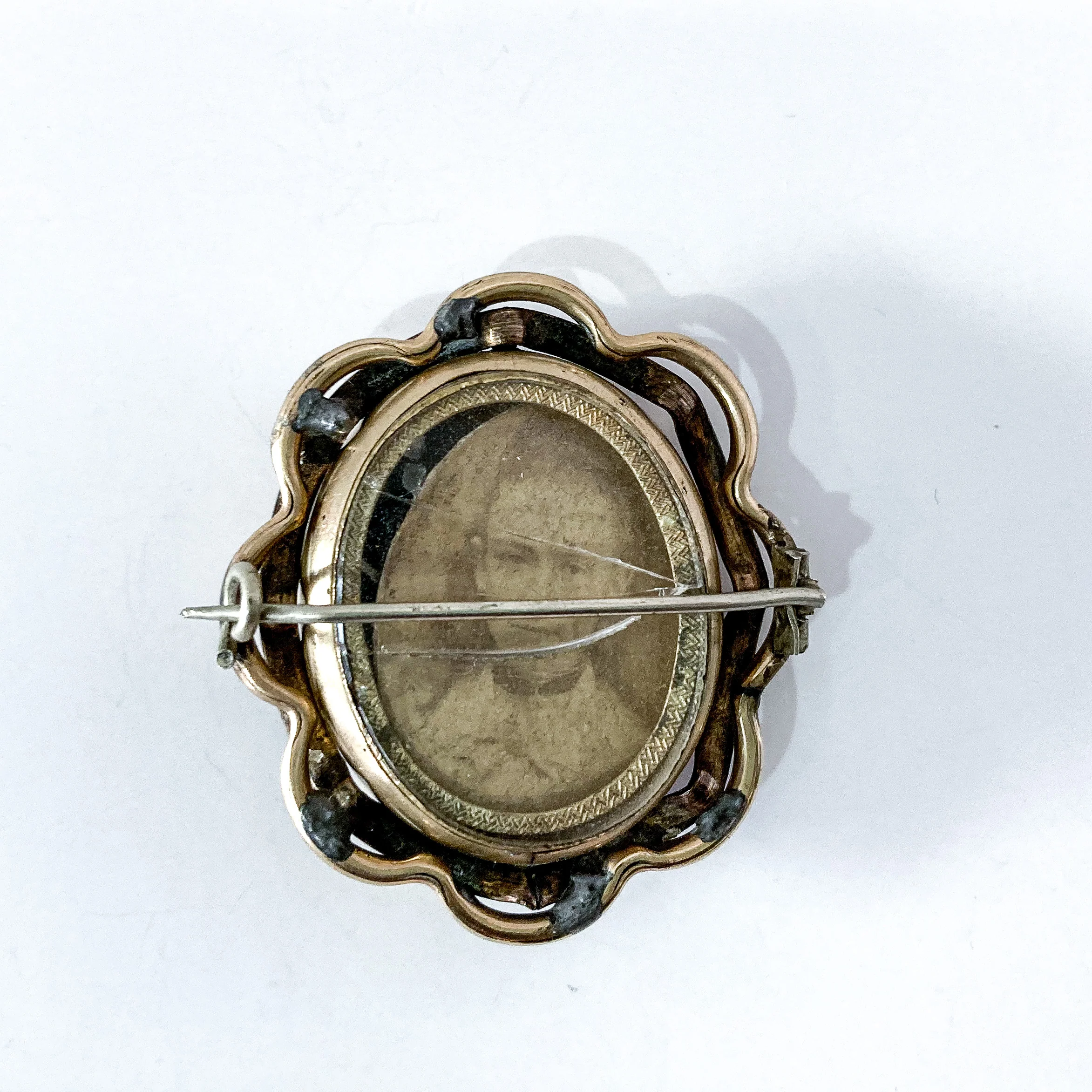 Antique Victorian Gold Filled Rotating Double Photo Mourning Brooch Pin - Image 10