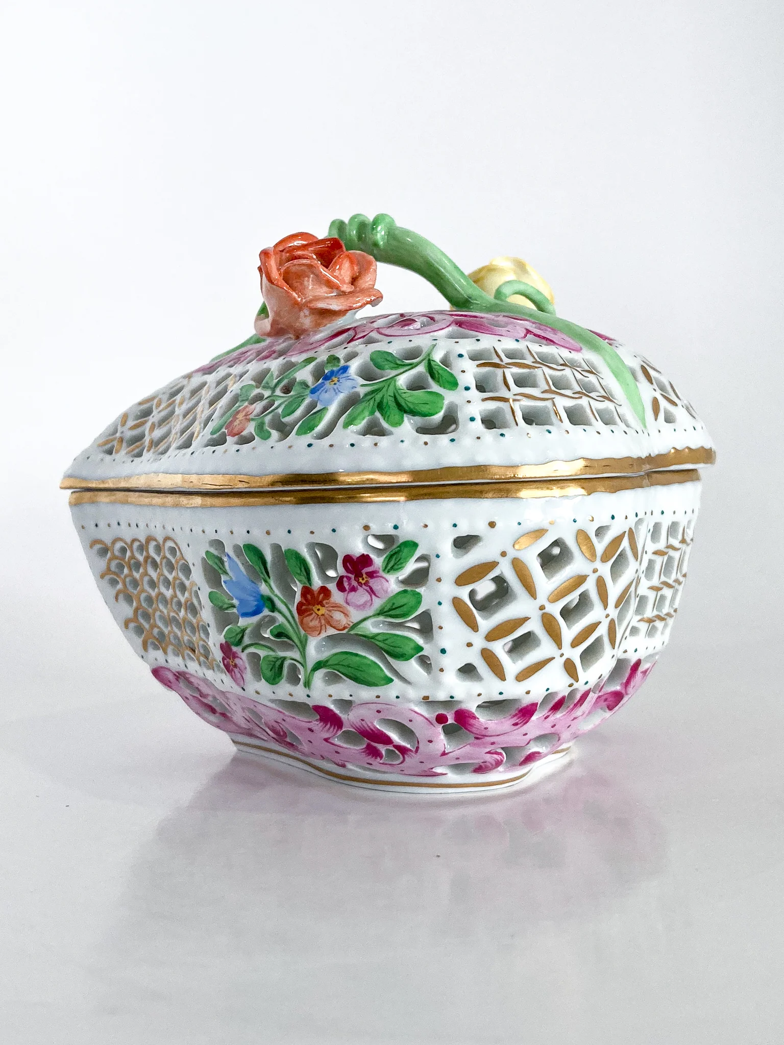 Herend Hand Painted Floral Lattice Reticulated Porcelain Rose Heart Box - Image 19