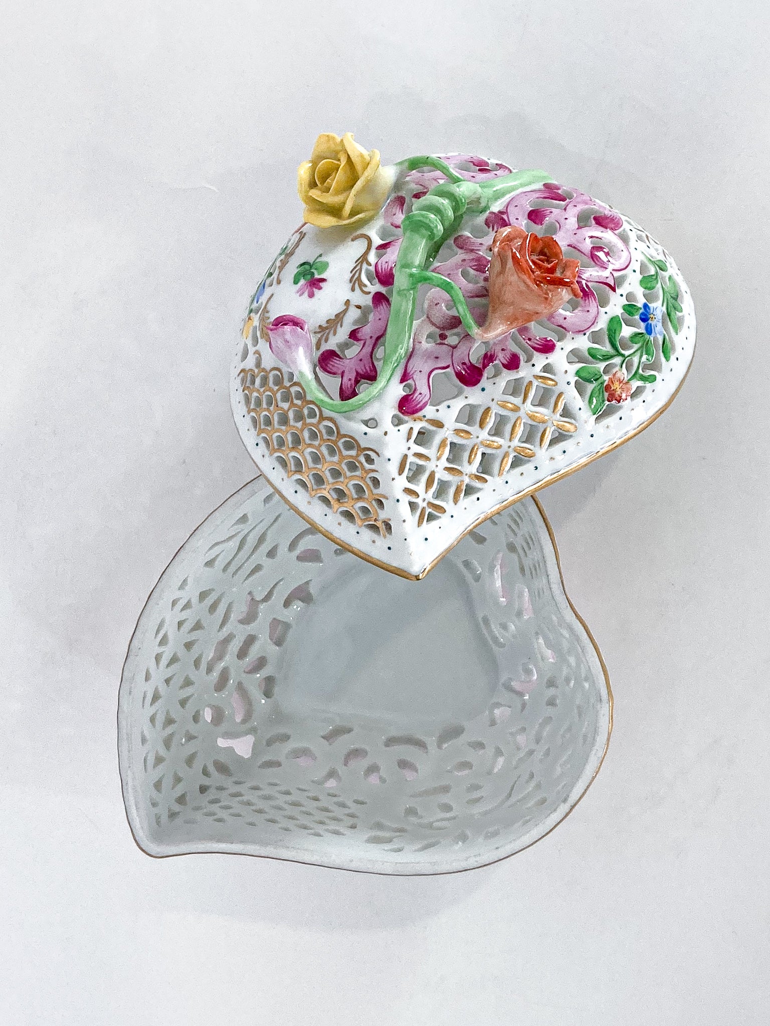Herend Hand Painted Floral Lattice Reticulated Porcelain Rose Heart Box - Image 20