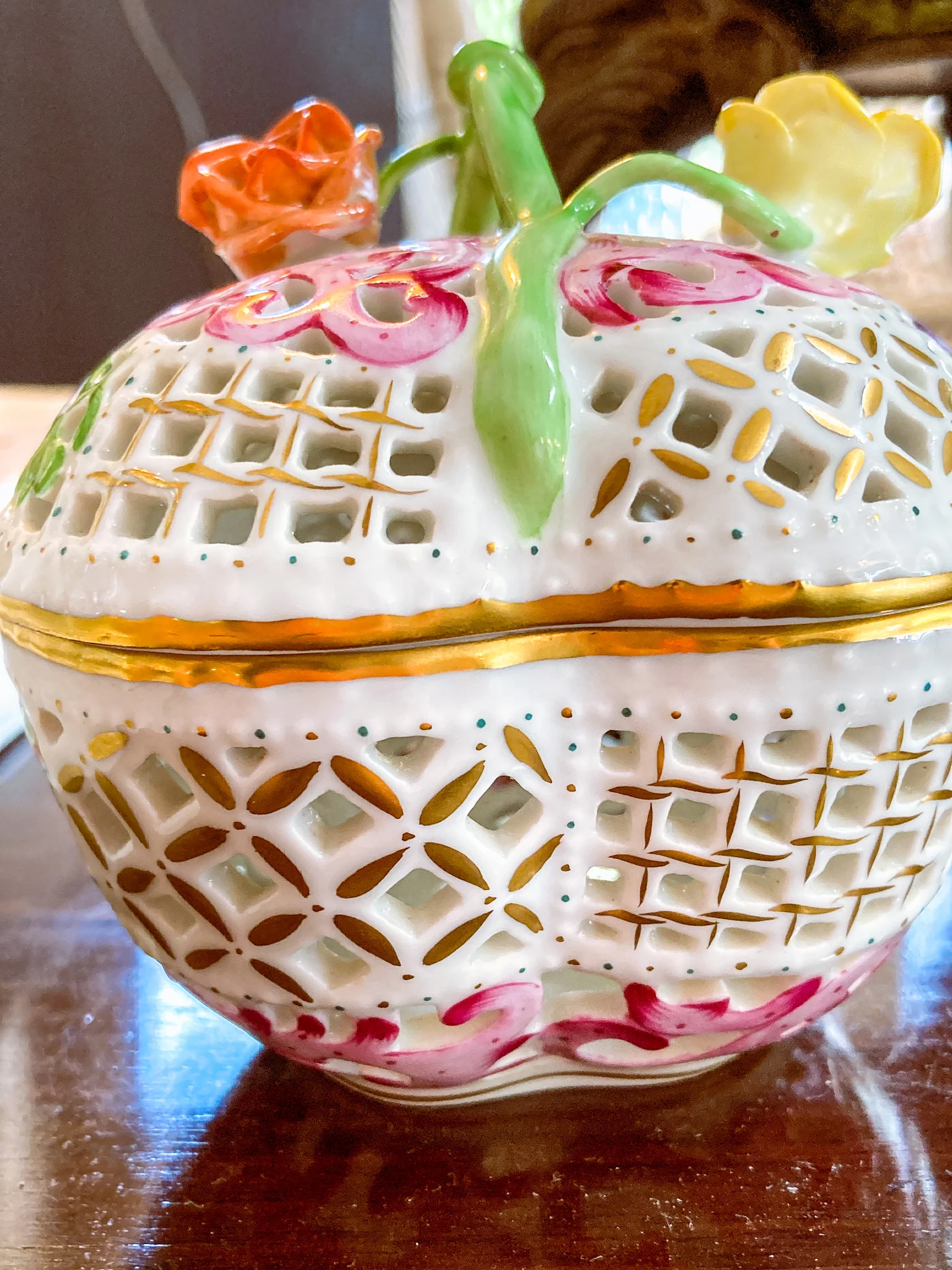 Herend Hand Painted Floral Lattice Reticulated Porcelain Rose Heart Box - Image 7