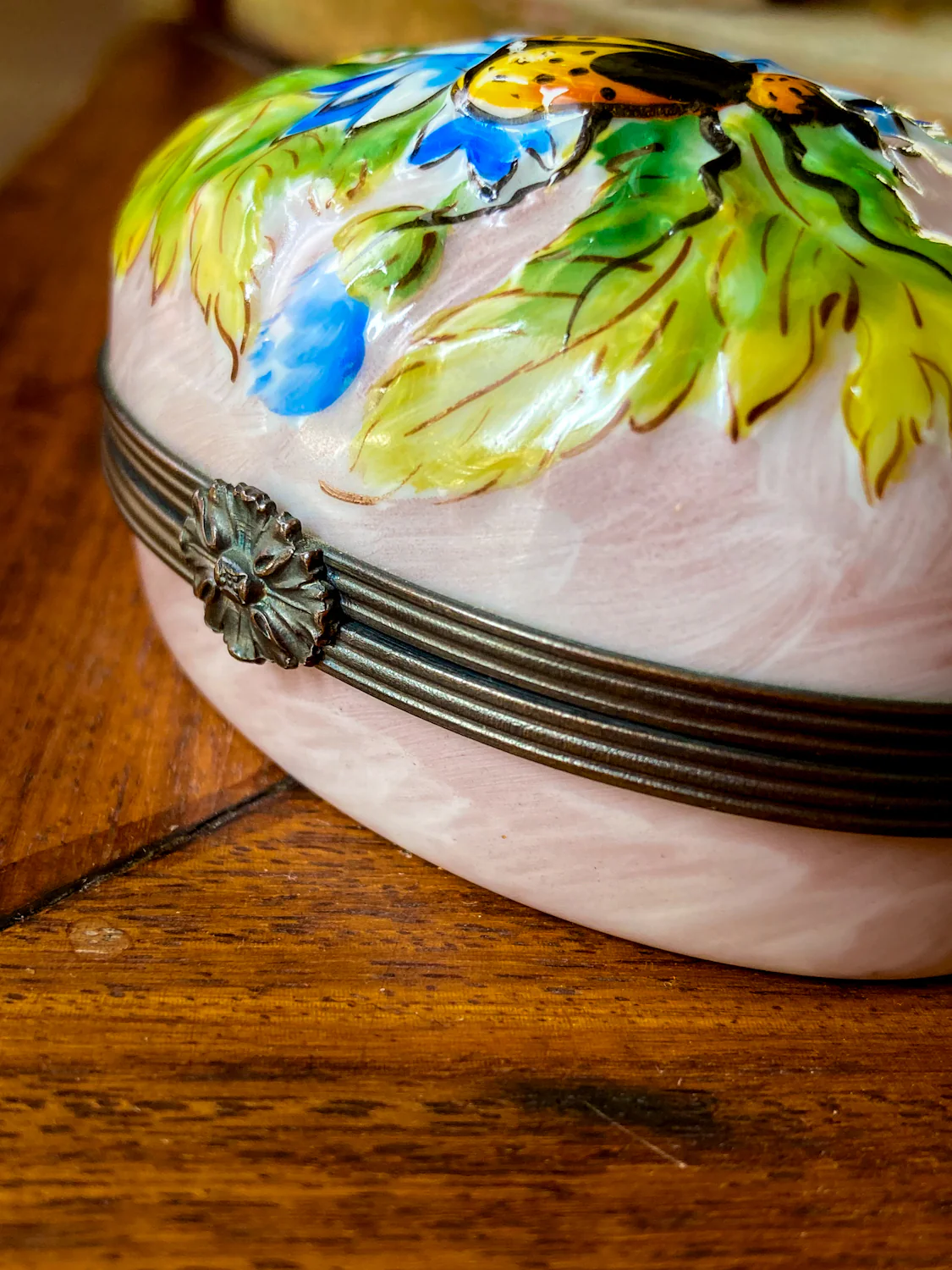 Limoges France Floral Beetle Pink Glass Style Oval Porcelain Pillbox - Image 15
