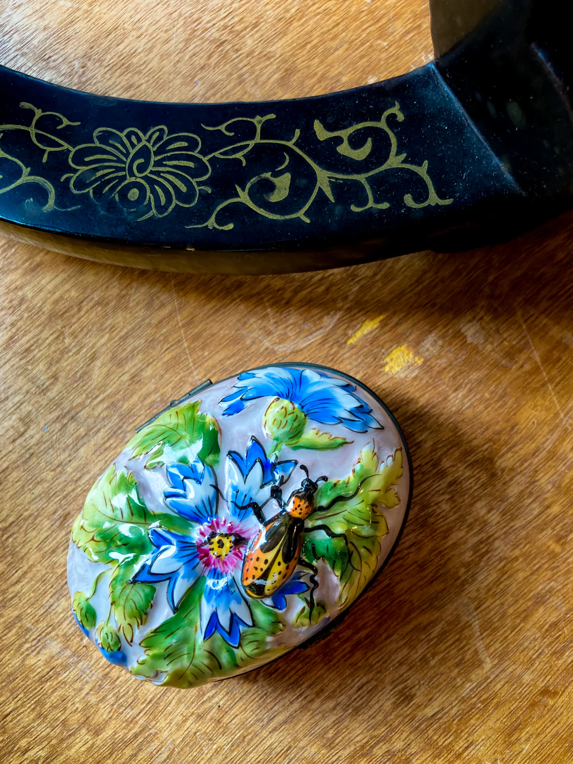 Limoges France Floral Beetle Pink Glass Style Oval Porcelain Pillbox - Image 16