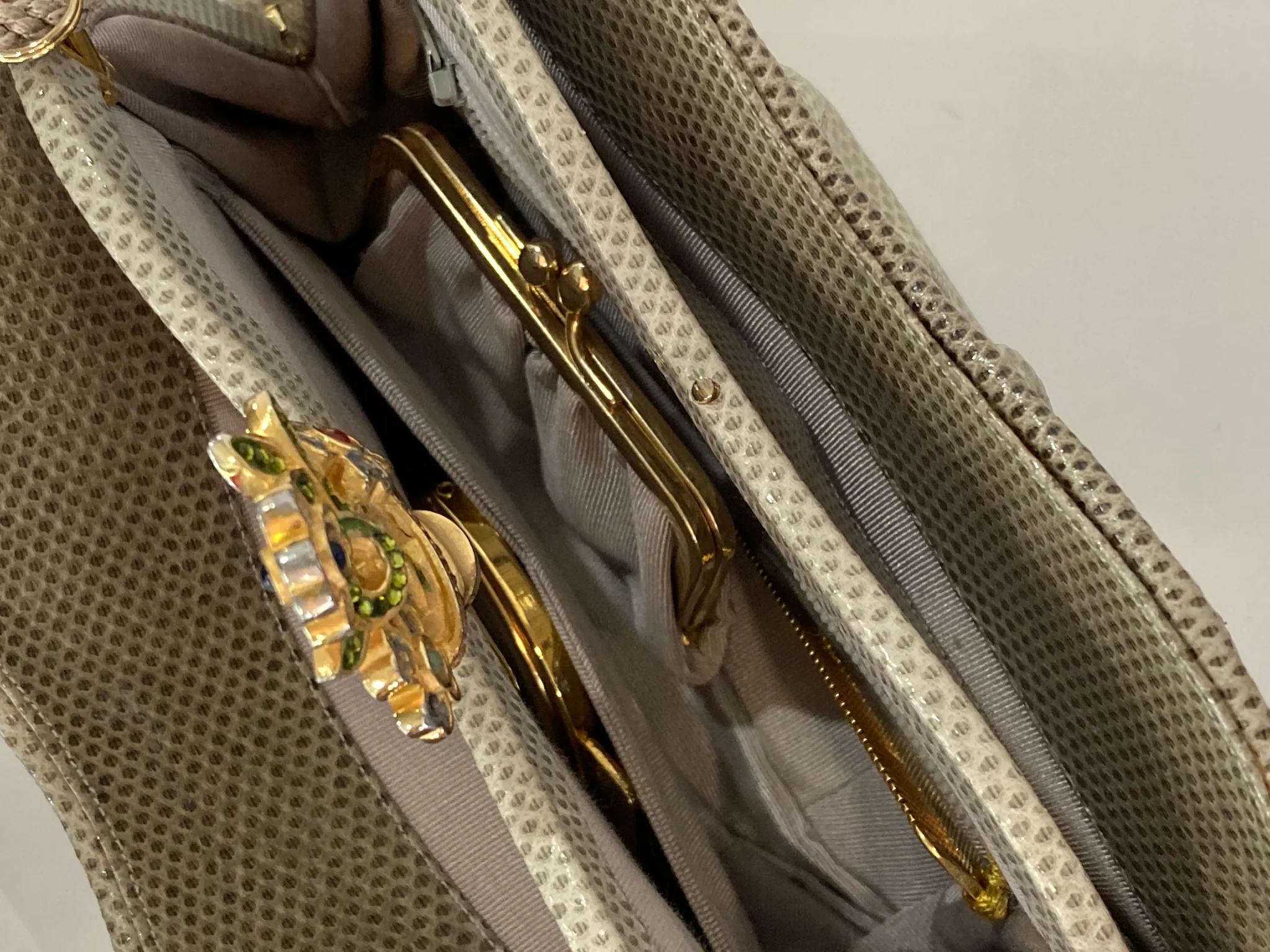 Vintage Judith Leiber Champagne Snakeskin Floral Clasp Crossbody Clutch Bag - Image 30